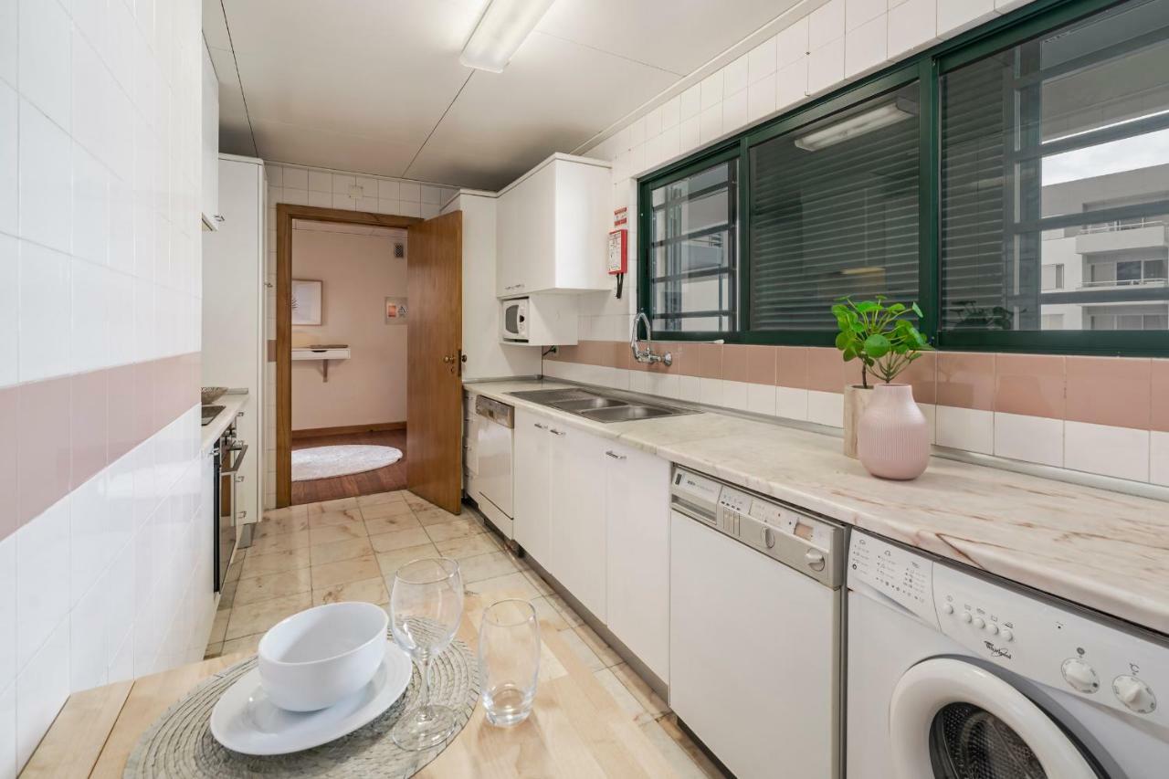 Ilheus V By An Island Apart Apartment ฟุงชาล ภายนอก รูปภาพ