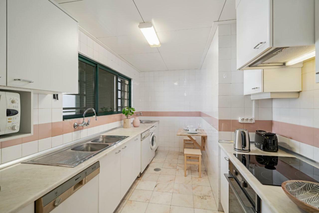 Ilheus V By An Island Apart Apartment ฟุงชาล ภายนอก รูปภาพ